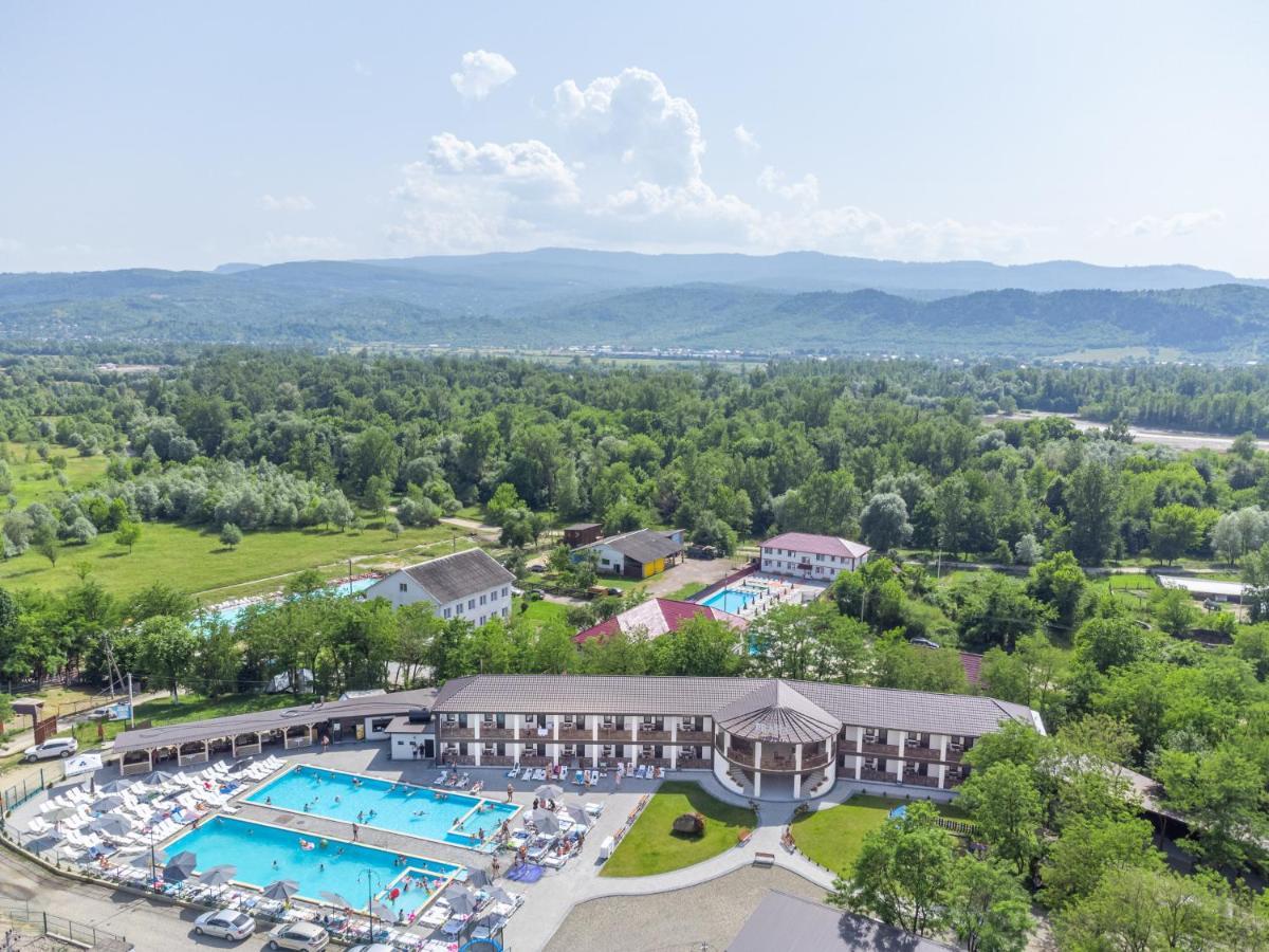 Praha Hotel Солотвино Екстериор снимка