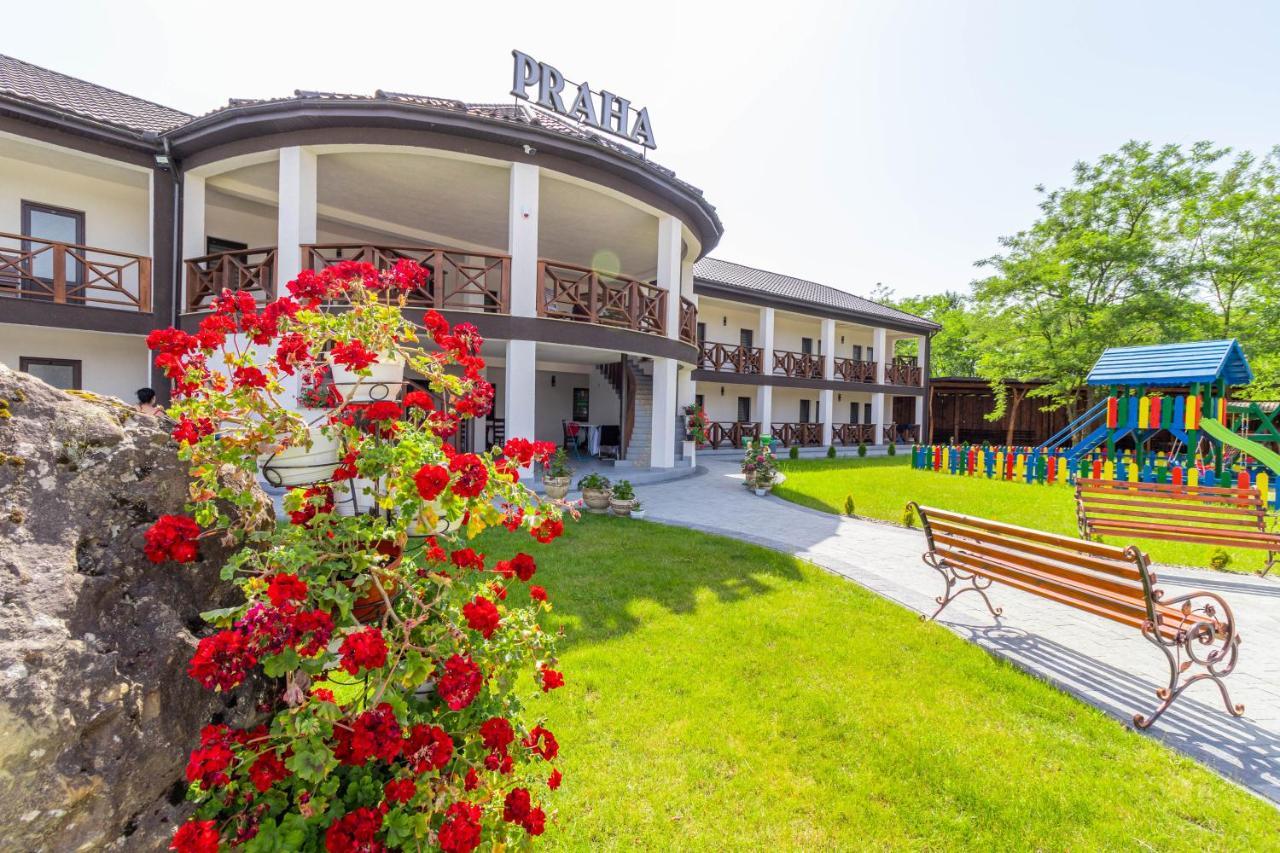 Praha Hotel Солотвино Екстериор снимка