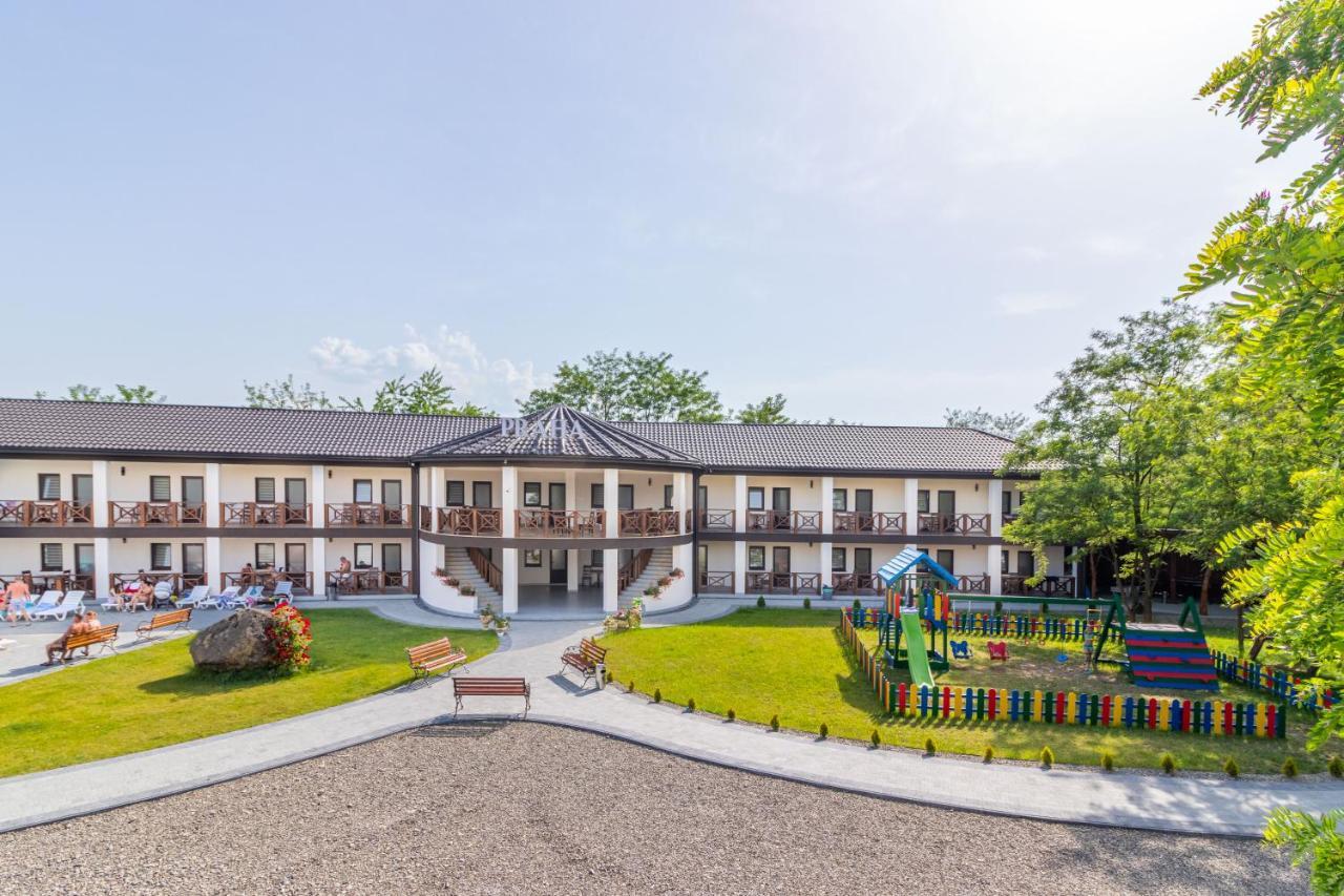 Praha Hotel Солотвино Екстериор снимка