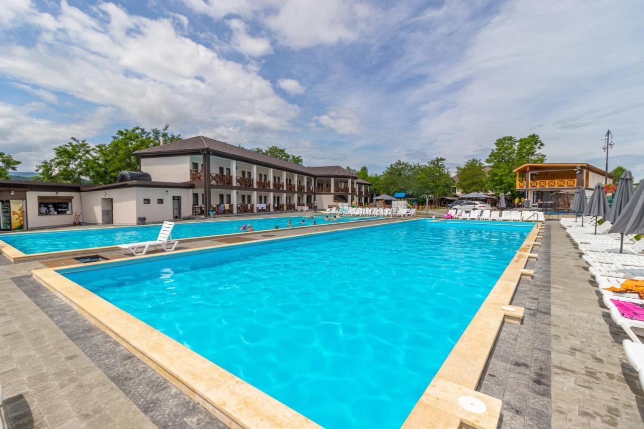 Praha Hotel Солотвино Екстериор снимка