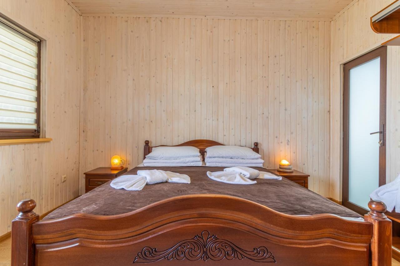 Praha Hotel Солотвино Екстериор снимка